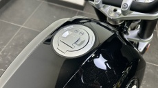 BMW R12 (24MY)